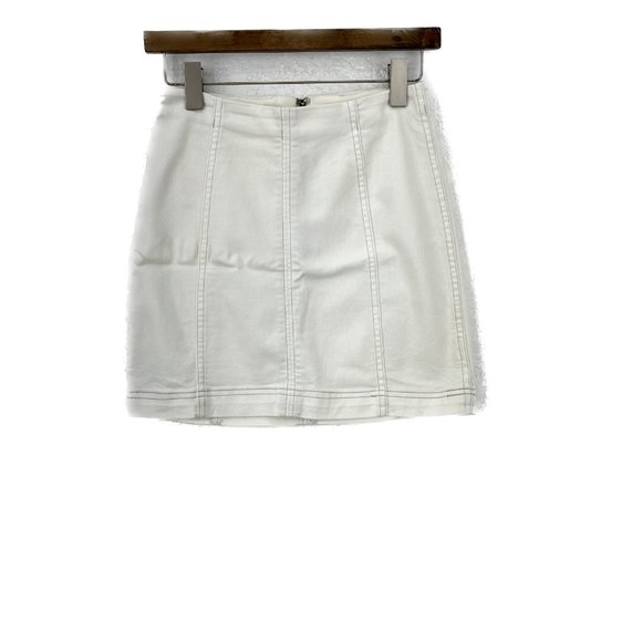 FREE PEOPLE White Stretchy Mini Skirt Size 4 - Picture 1 of 3